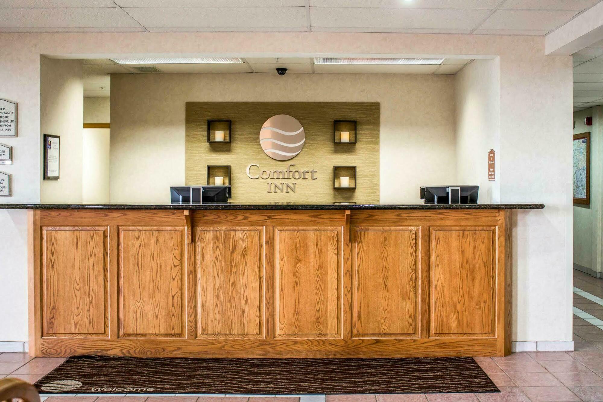 Comfort Inn Millersburg Exterior photo